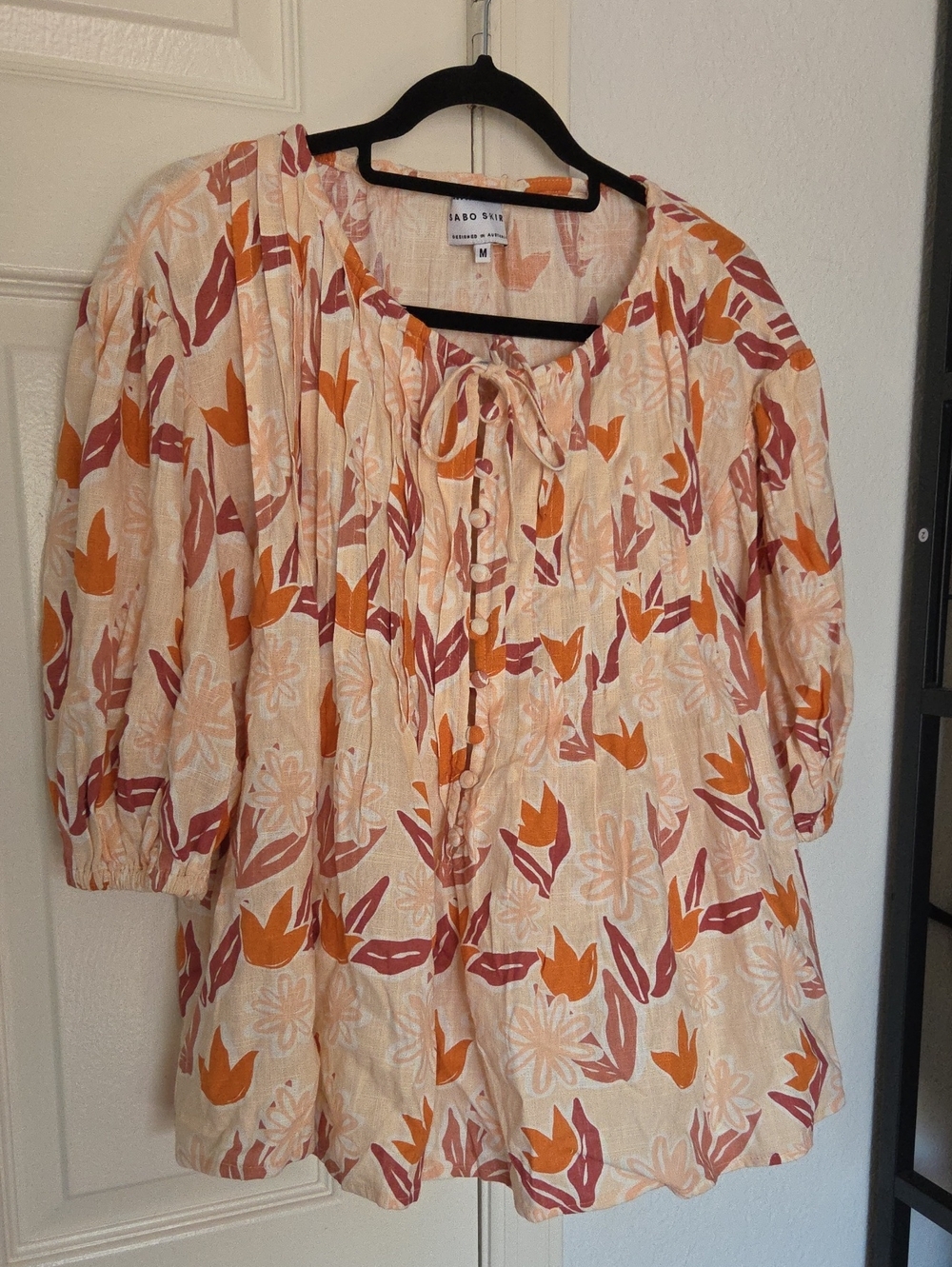 Sabo Skirt Cream Floral Tie-Neck Dress with Rust & Orange Print Medium